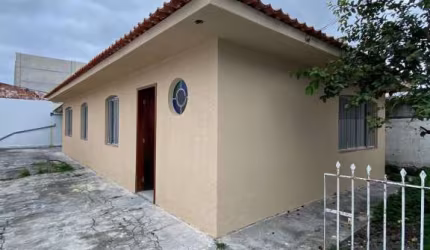 Casa à venda no bairro Boqueirão - Curitiba/PR