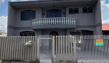 Sobrado à venda no bairro Fazendinha - Curitiba/PR
