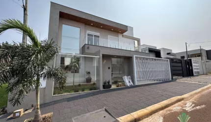 Sobrado com 3 Suítes à venda, 237 m² por R$ 1.850.000 - Tropical III - Cascavel/PR
