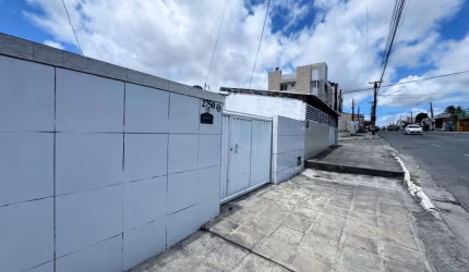 Casa a Venda em Mangabeira