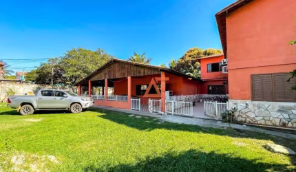 Casa com 7 dormitórios à venda, 330 m² por R$ 950.000 - Boqueirão - São Pedro da Aldeia/RJ