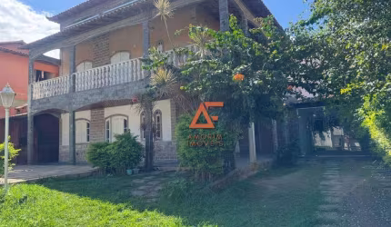 Casa com 4 dormitórios para alugar, 308 m² por R$ 3.370/mês - Centro - São Pedro da Aldeia/RJ