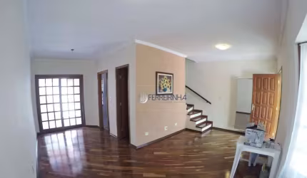 Casa com 3 dormitórios para alugar, 100 m² por R$ 5.423,76 - Jardim Aquarius - São José dos Campos/SP
