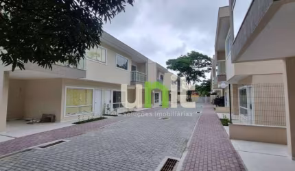 Casa com 3 dormitórios à venda, 118 m² por R$ 740.000,00 - Maravista - Niterói/RJ