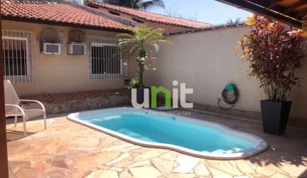 Casa com 2 dormitórios à venda, 100 m² por R$ 650.000,00 - Itaipu - Niterói/RJ