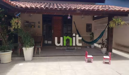 Casa com 3 dormitórios à venda, 156 m² por R$ 890.000,00 - Itaipu - Niterói/RJ