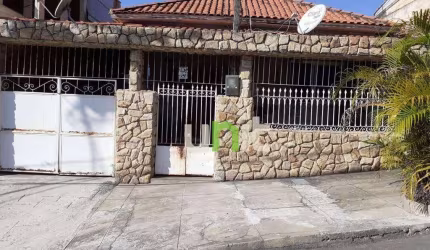 Casa com 3 dormitórios à venda, 197 m² por R$ 700.000 - Largo do Barradas - Niterói/RJ