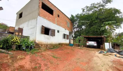Casa 300 m² à Venda no Bairro Santa Cruz, em Mateus Leme | JUATUBA IMÓVEIS |