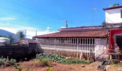 Casa à venda em excelente localização no bairro Nossa Senhora do Rosário em Mateus Leme | JUATUBA IMÓVEIS