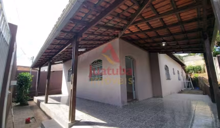 Aluga-se Casa 3 Quartos / 1 copa com armarios planejados no Bairro Centro, em Mateus Lema | JUATUBA IMÓVEIS