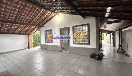 Casa com 2 dorms, Balneário Regina Maria, Mongaguá - R$ 250 mil, Cod: 11751