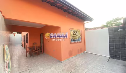 Seu Lar no Litoral! Linda Casa com Suíte e Espaço Gourmet