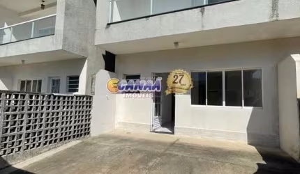 Sobrado com 2 quartos, Santa Eugênia, Mongaguá - R$ 330 mil, Cod: 12437