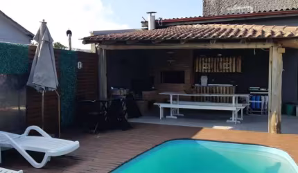 Oportunidade Incrível em Esquina! Casa Ampla com Espaço de Lazer Completo para Quem Valoriza Conforto e Estilo