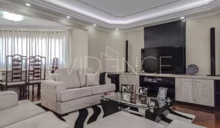 Apartamento mobiliado no Tatuapé, 200 Metros, 3 vagas, sacada - um por andar