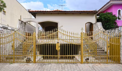 Casa Térrea em Ponto Comercial - Venha Visitar !!!