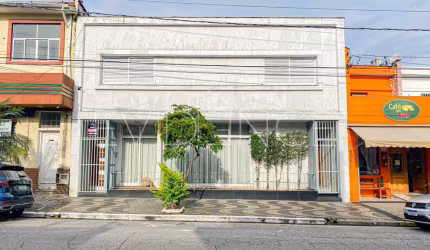Sobrado Comercial para locação  no Tatuapé, com 05 dormitórios, 03 suítes, 05 banheiros, 02 vagas
