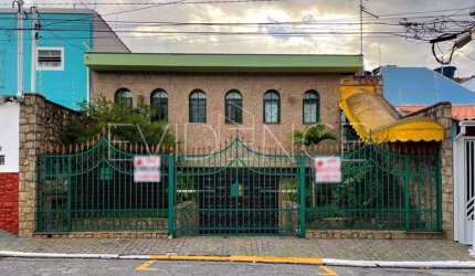 Casa térrea à venda no Tatuapé com 300 m² - 2 dormitórios - 2 suítes - 6 vagas