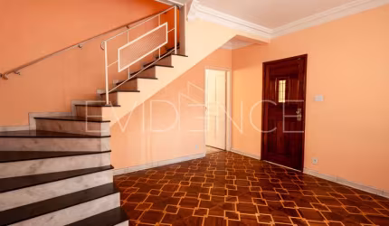Casa à venda no bairro Vila Regente Feijó