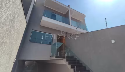 Sobrado novo para venda na Vila Carrão - 3 suítes - 4 vagas cobertas.