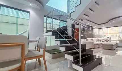 Sobrado à venda no Jardim Anália Franco! 233 m² de área útil
