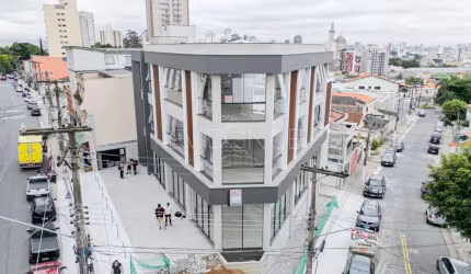 Prédio Comercial com Elevador Hospitalar na Vila Formosa