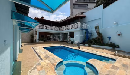 Casa com piscina e churrasqueira no bairro Vila Formosa - 600 m²