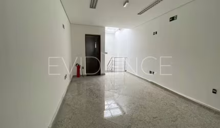 Prédio comercial para locação  no Tatuapé, Rua Tuiuti, 112 metros.