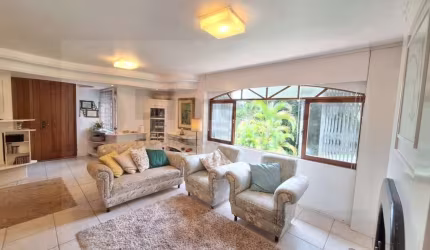 Casa a venda em condomínio - Florianópolis