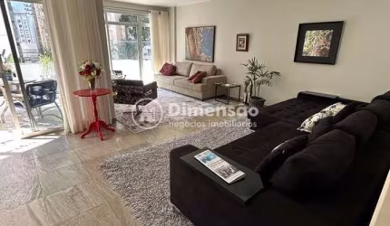 Apartamento á venda de 4 dormitórios - Bairro Centro de Florianópolis