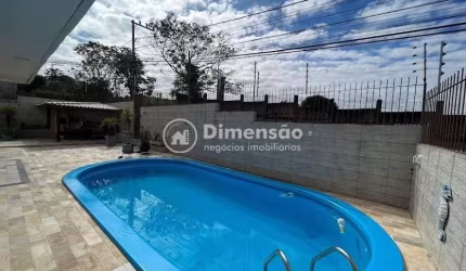 Casa a Venda 4 dormitórios sendo 1 suíte - Bairro Capoeiras