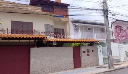 SOBRADO NO BALNEÁRIO ESTREITO