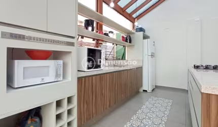 Cobertura Duplex com 2 dormitórios no Centro de Florianópolis