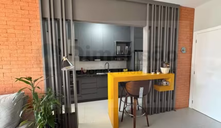 Lindo e aconchegante apartamento em um home club no Itacorubi