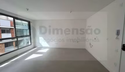 Apartamento de 1 dormitório com vaga de garagem no Estreito