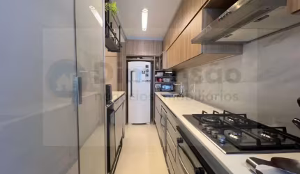 APARTAMENTO 2 DORMITÓRIOS SENDO UMA SUÍTE - CENTRO - FLORIANÓPOLIS