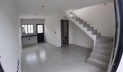 Casa com 2 dorm no Botujuru