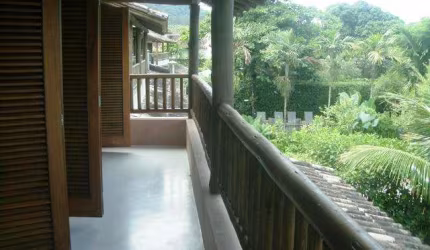 Casa com 4 suites e piscina na praia barra do una em São Sebastião