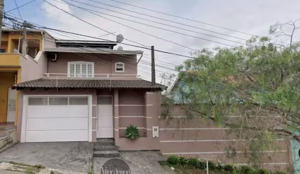 Casa com piscina no Jardim Nathalie