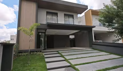 Casa com 4 suites e piscina no Mosaico da Serra