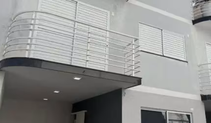 Casa de condominio fechado na Vila Oliveira