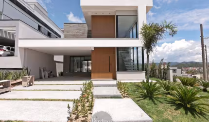Casa com 3 suites e piscina no Mosaico Essence