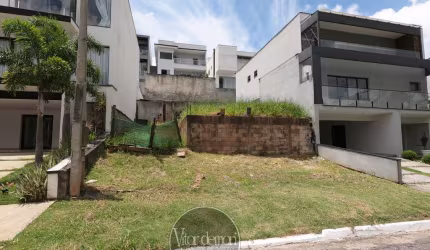 Terreno no condomínio Mosaico da Serra em Mogi das Cruzes
