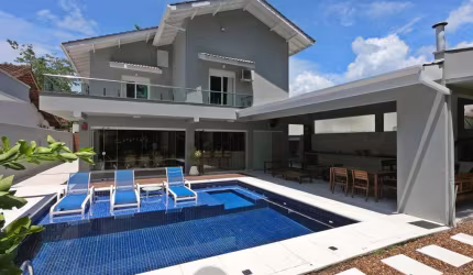 Casa com 6 suites e piscina na Riviera de São Lourenço