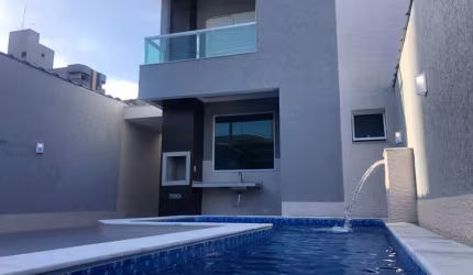 Sobrado na Tupi c/ Piscina - Imperdível!
