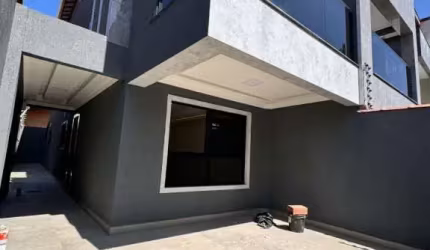 Deslumbrante Triplex na Guilhermina Zona 1!