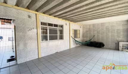 Casa à Venda na Aviação
