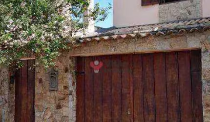 Sobrado com 3 dormitórios à venda, 184 m² por R$ 636.000 - Boa Vista - Pindamonhangaba/SP