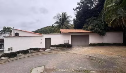 Casa para Venda em Rio de Janeiro, Guaratiba, 3 dormitórios, 1 suíte, 4 banheiros, 2 vagas