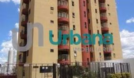 APARTAMENTO NO CENTRO COM 2 DORMITÓRIOS E 2 VAGAS DE GARAGEM